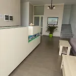 Szálloda Jaho Kavaja