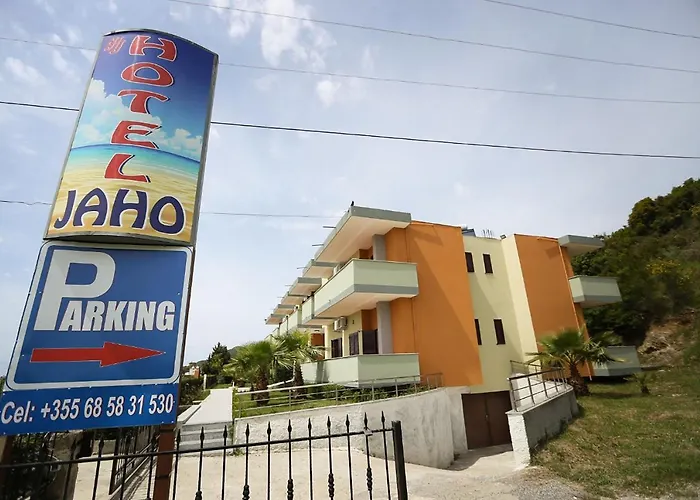Jaho Hotel *