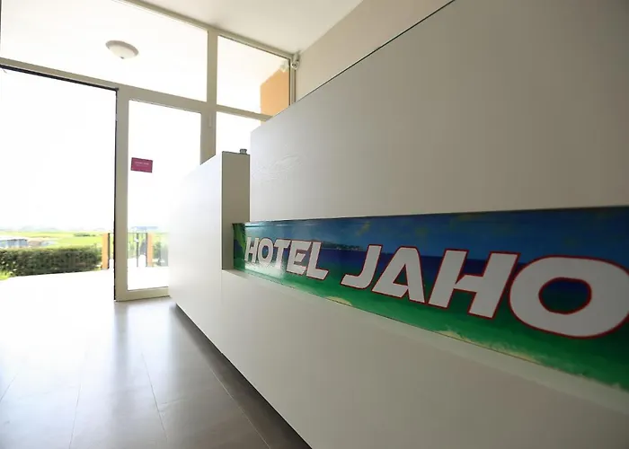Jaho *